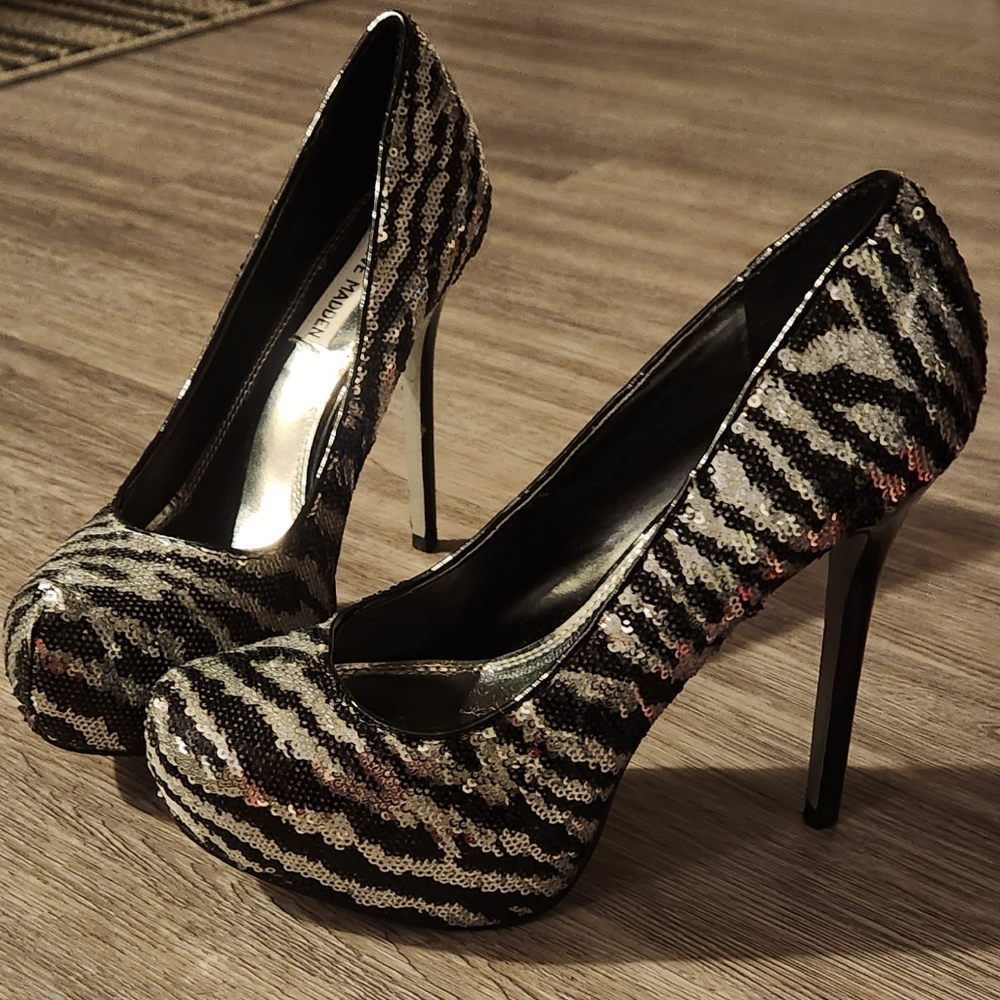 Steve Madden Silver and black sequin high heel pumps